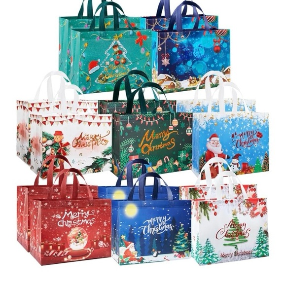 Other - 18 Christmas totes with 18 Christmas gift tags. Bundle. Heavy duty